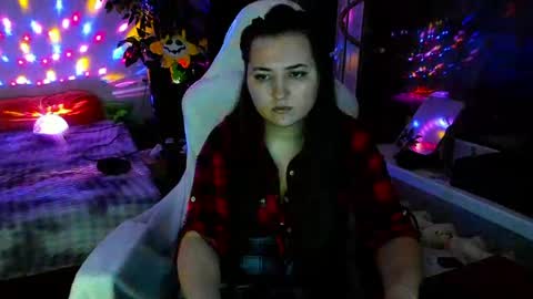 Snapshot of spanking_girls chatting on April 21, 1:42 am Evgenia online show from April 21, 1:42 am