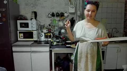 Snapshot of spanking_girls chatting on June 4, 12:49 am Evgenia online show from June 4, 12:49 am