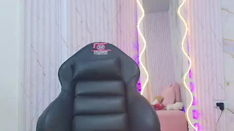spark_tay online show from June 13, 3:04 am
