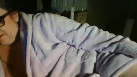 Snapshot of sparklelove69 chatting on November 9, 10:02 am Scottietee online show from November 9, 10:02 am