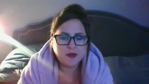 Snapshot of sparklelove69 chatting on November 11, 11:54 am Scottietee online show from November 11, 11:54 am