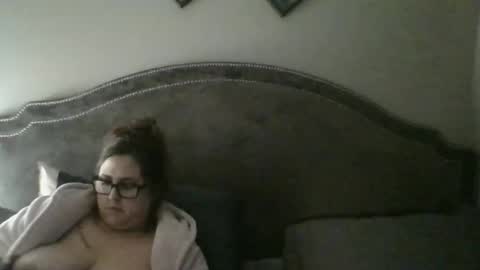 Snapshot of sparklelove69 chatting on November 15, 12:02 pm Scottietee online show from November 15, 12:02 pm