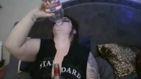 Snapshot of sparklelove69 chatting on December 2, 9:03 am Scottietee online show from December 2, 9:03 am