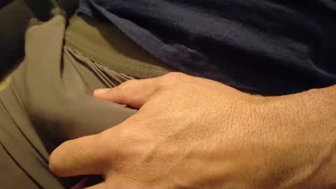 Snapshot of sparklenuts17 chatting on February 17, 2:59 pm sparklenuts17 online show from February 17, 2:59 pm