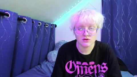 Atticus Pendragon online show from November 16, 7:36 am