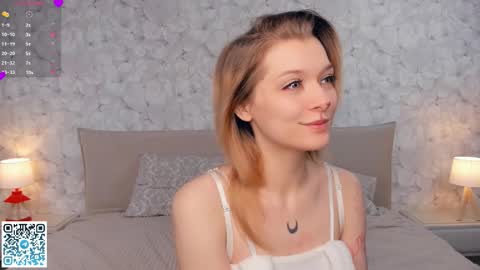 Snapshot of sparkly_k chatting on March 1, 6:37 am Kate online show from March 1, 6:37 am