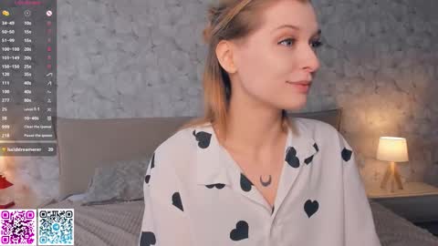 Snapshot of sparkly_k chatting on March 28, 7:19 am Kate online show from March 28, 7:19 am