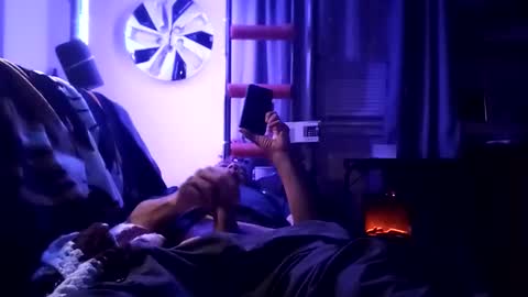 Snapshot of sparkyspeedway chatting on November 1, 11:01 am sparkyspeedway online show from November 1, 11:01 am