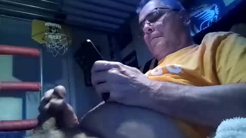 Snapshot of sparkyspeedway chatting on November 20, 5:51 am sparkyspeedway online show from November 20, 5:51 am