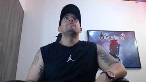 Snapshot of spartacus_cam chatting on September 17, 5:09 am online show from September 17, 5:09 am