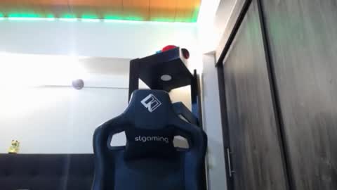     online show from February 5, 5:01 am