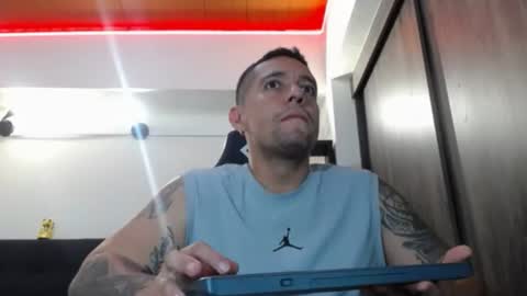    online show from June 18, 4:57 am
