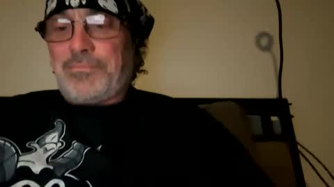 specter1972 online show from March 7, 11:46 pm