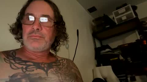 specter1972 online show from June 9, 11:38 pm