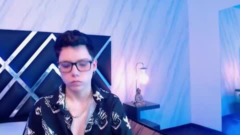 spencerm_ online show from December 14, 11:53 pm