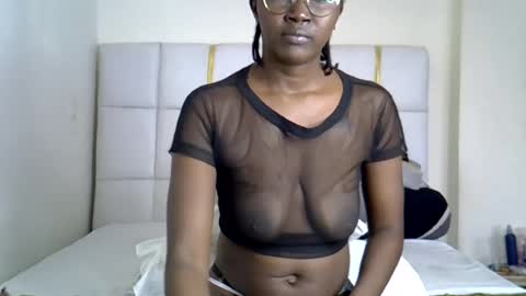 Snapshot of spice_lovy chatting on June 14, 6:59 am blackqueen online show from June 14, 6:59 am