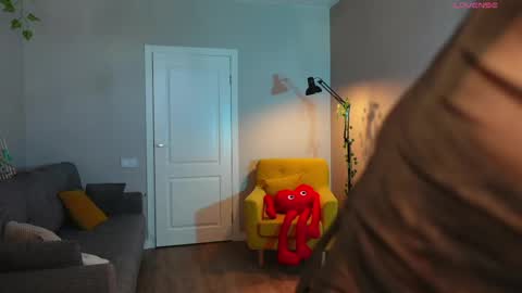Snapshot of spicejessy chatting on April 9, 7:25 am your sweet Jessy online show from April 9, 7:25 am