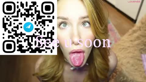 Snapshot of spicejessy chatting on June 3, 7:44 am your sweet Jessy online show from June 3, 7:44 am