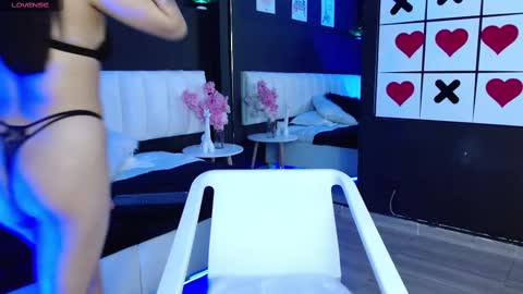 Snapshot of spicy_ashley chatting on October 19, 1:01 pm Ashley online show from October 19, 1:01 pm