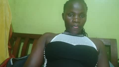 Snapshot of spicy_bella69 chatting on May 29, 10:35 am spicy_bella69 online show from May 29, 10:35 am