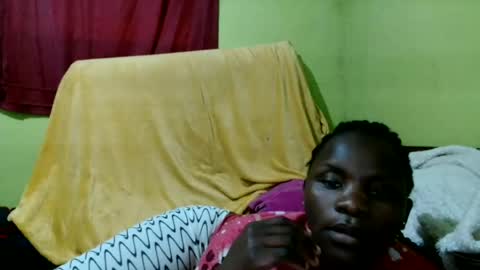 Snapshot of spicy_bella69 chatting on June 16, 5:43 am spicy_bella69 online show from June 16, 5:43 am