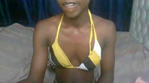 Snapshot of spicy_reee chatting on October 30, 12:12 am spicy_reee online show from October 30, 12:12 am