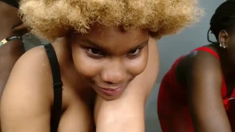 Snapshot of spicy_suzzy chatting on October 14, 11:05 pm Spicy online show from October 14, 11:05 pm