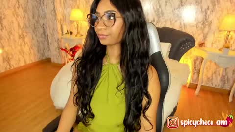 Snapshot of spicyamelia chatting on March 10, 2:05 pm Amelia GTM-5 817 IG Spicychoco am online show from March 10, 2:05 pm