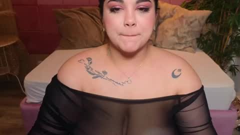 Snapshot of spicycarlaxx chatting on April 23, 7:27 pm spicycarlaxx online show from April 23, 7:27 pm