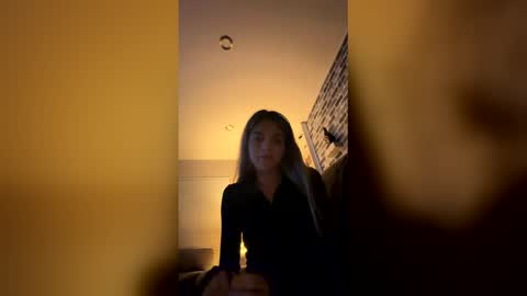 Snapshot of spicydiamond23 chatting on June 1, 6:37 am spicydiamond23 online show from June 1, 6:37 am