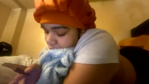 Snapshot of spicymami29 chatting on October 5, 8:12 am spicymami29 online show from October 5, 8:12 am