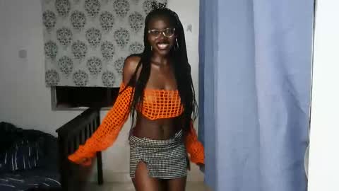 Snapshot of spicysashaa chatting on September 24, 10:35 pm spicysashaa online show from September 24, 10:35 pm