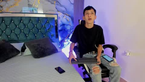 spicyslim_ online show from January 17, 7:28 pm