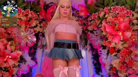 Snapshot of spicysluts chatting on February 25, 12:20 am Alison Sharon online show from February 25, 12:20 am