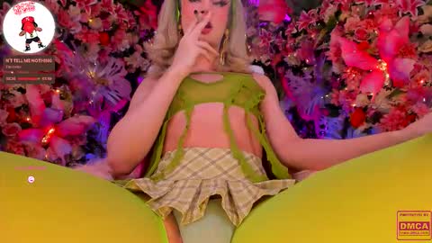 Snapshot of spicysluts chatting on February 26, 12:20 am Alison Sharon online show from February 26, 12:20 am