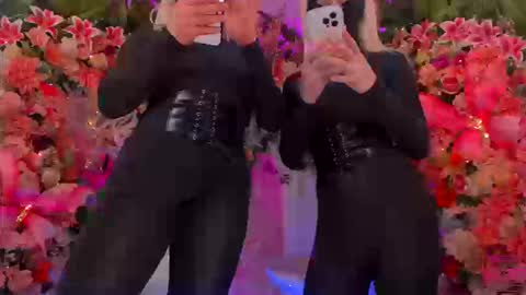 Snapshot of spicysluts chatting on March 21, 4:39 am Alison Sharon online show from March 21, 4:39 am