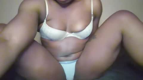 spicyyummy8 online show from February 16, 10:50 pm