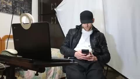 Snapshot of spider_0090 chatting on February 2, 7:14 pm Marco. When Im offline you can view premium content in bio online show from February 2, 7:14 pm