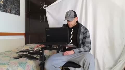 Snapshot of spider_0090 chatting on February 13, 3:14 pm Marco. When Im offline you can view premium content in bio online show from February 13, 3:14 pm