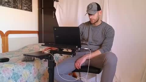 Snapshot of spider_0090 chatting on February 21, 4:26 pm Marco. When Im offline you can view premium content in bio online show from February 21, 4:26 pm