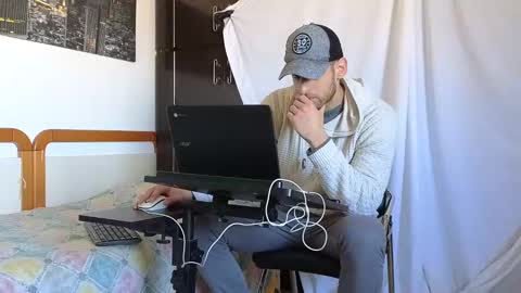 Snapshot of spider_0090 chatting on February 22, 9:01 am Marco. When Im offline you can view premium content in bio online show from February 22, 9:01 am