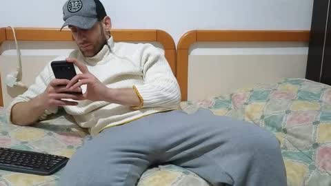 Snapshot of spider_0090 chatting on February 24, 7:09 pm Marco. When Im offline you can view premium content in bio online show from February 24, 7:09 pm