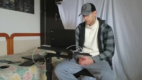 Snapshot of spider_0090 chatting on February 26, 7:09 am Marco. When Im offline you can view premium content in bio online show from February 26, 7:09 am