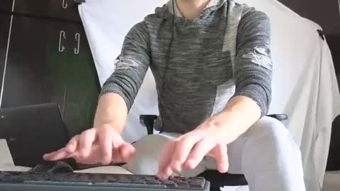 Snapshot of spider_0090 chatting on October 15, 12:05 pm Marco. When Im offline you can view premium content in bio online show from October 15, 12:05 pm