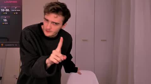 Spidey online show from November 30, 6:12 pm