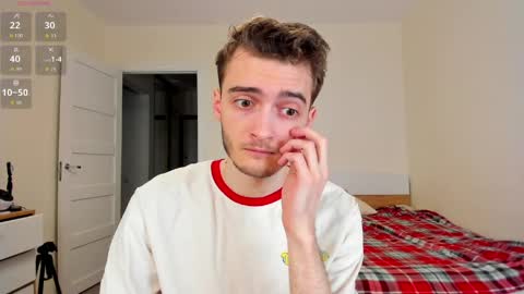 Snapshot of spider___man chatting on March 26, 1:06 pm Spidey online show from March 26, 1:06 pm