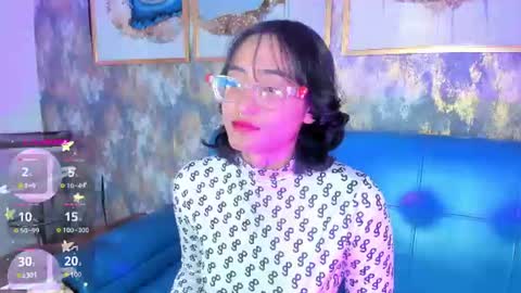 Snapshot of spider_webbed chatting on June 12, 12:04 pm Spider online show from June 12, 12:04 pm