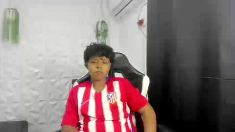 Snapshot of spiderdann_01 chatting on March 12, 11:22 pm spiderdann_01 online show from March 12, 11:22 pm