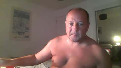 Snapshot of spidey1051a chatting on December 5, 11:27 am spidey1051a online show from December 5, 11:27 am