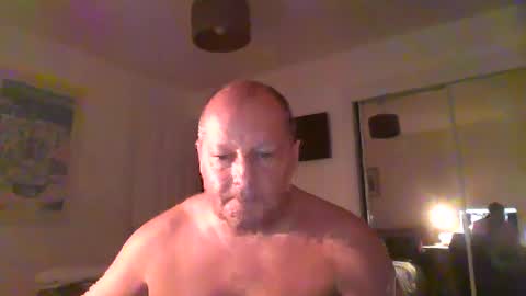 Snapshot of spidey1051a chatting on December 18, 3:22 pm spidey1051a online show from December 18, 3:22 pm